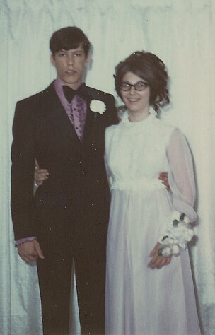 kathy-leon.jpg, 27252 bytes, 9/14/02